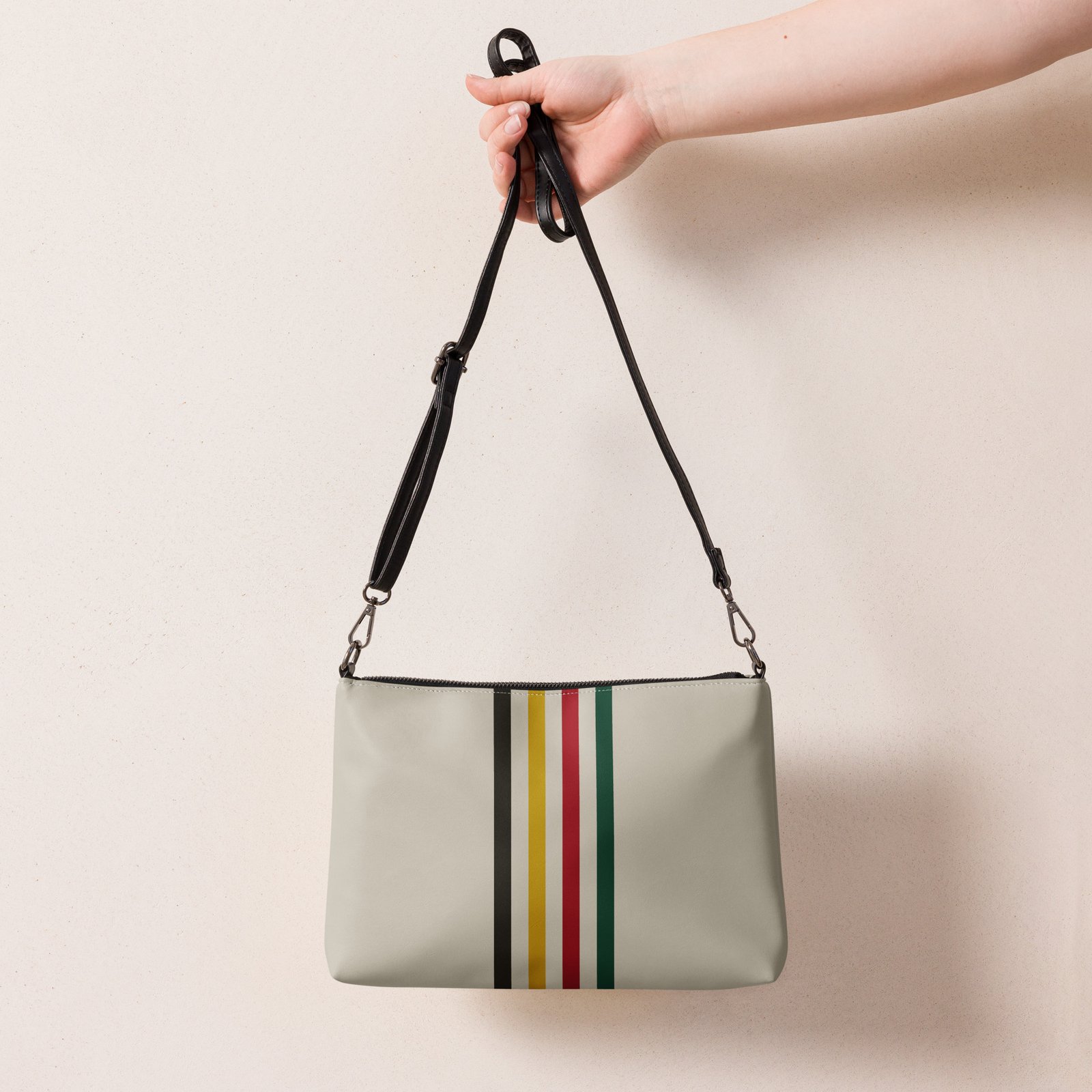 Crossbody Bag in a Wool Blanket Design: Faux Leather - Image 6